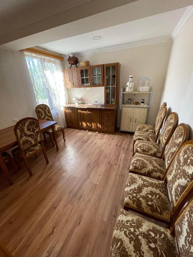 Blue Guest House Samtredia ภายนอก รูปภาพ