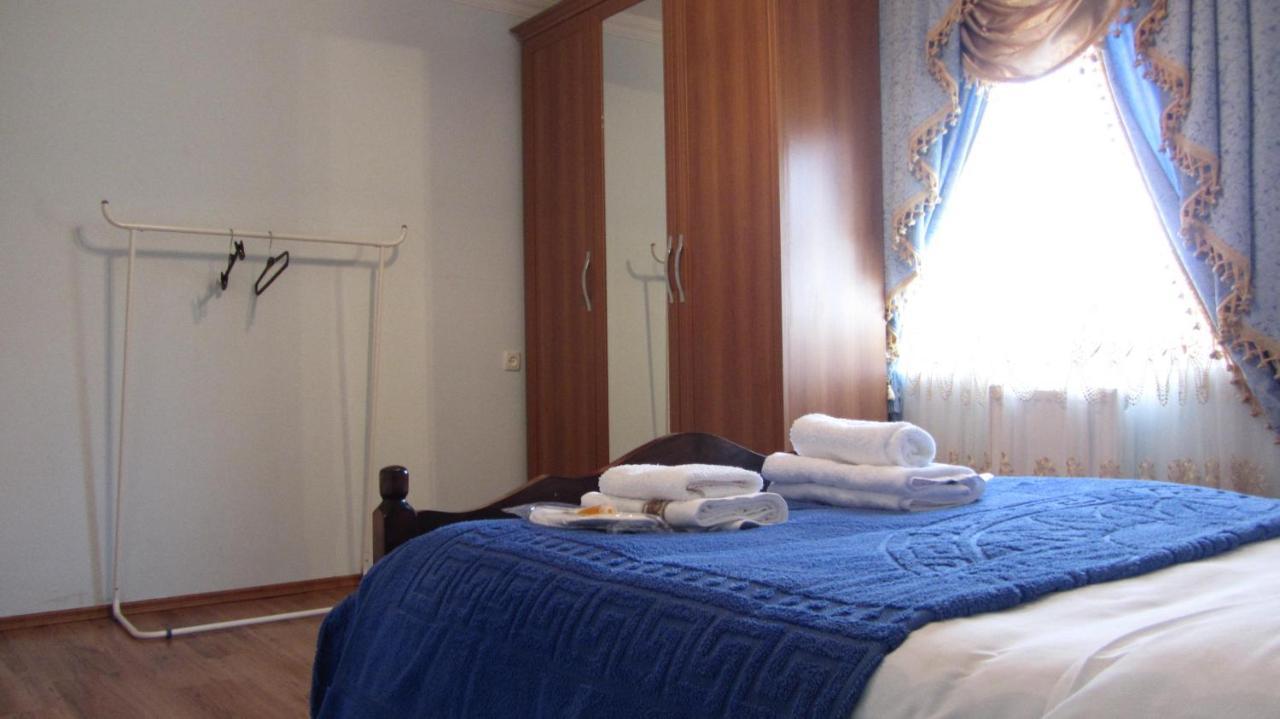 Blue Guest House Samtredia ภายนอก รูปภาพ