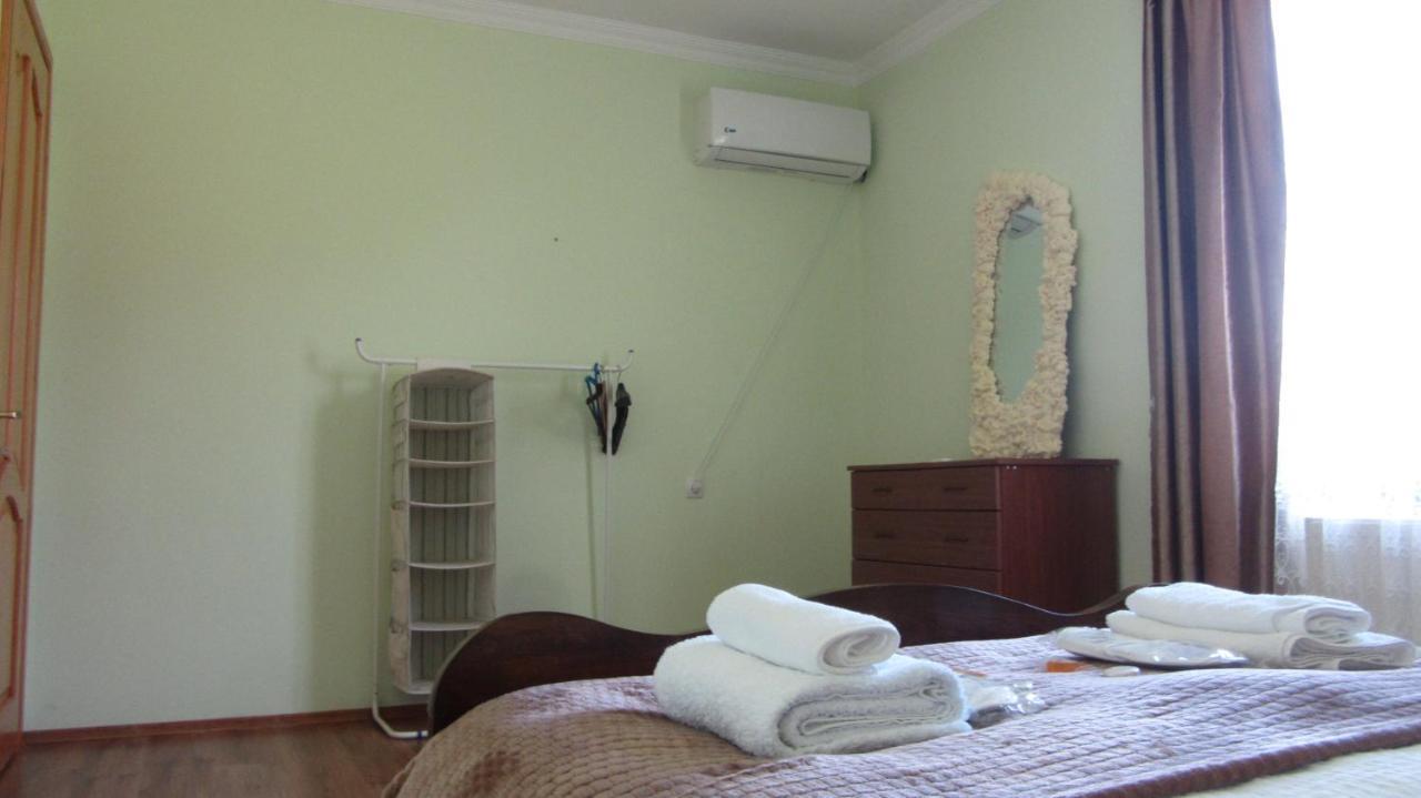 Blue Guest House Samtredia ภายนอก รูปภาพ