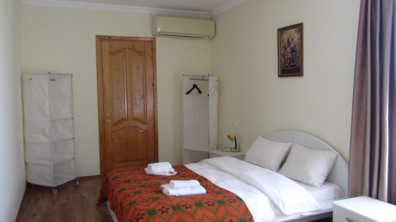Blue Guest House Samtredia ภายนอก รูปภาพ
