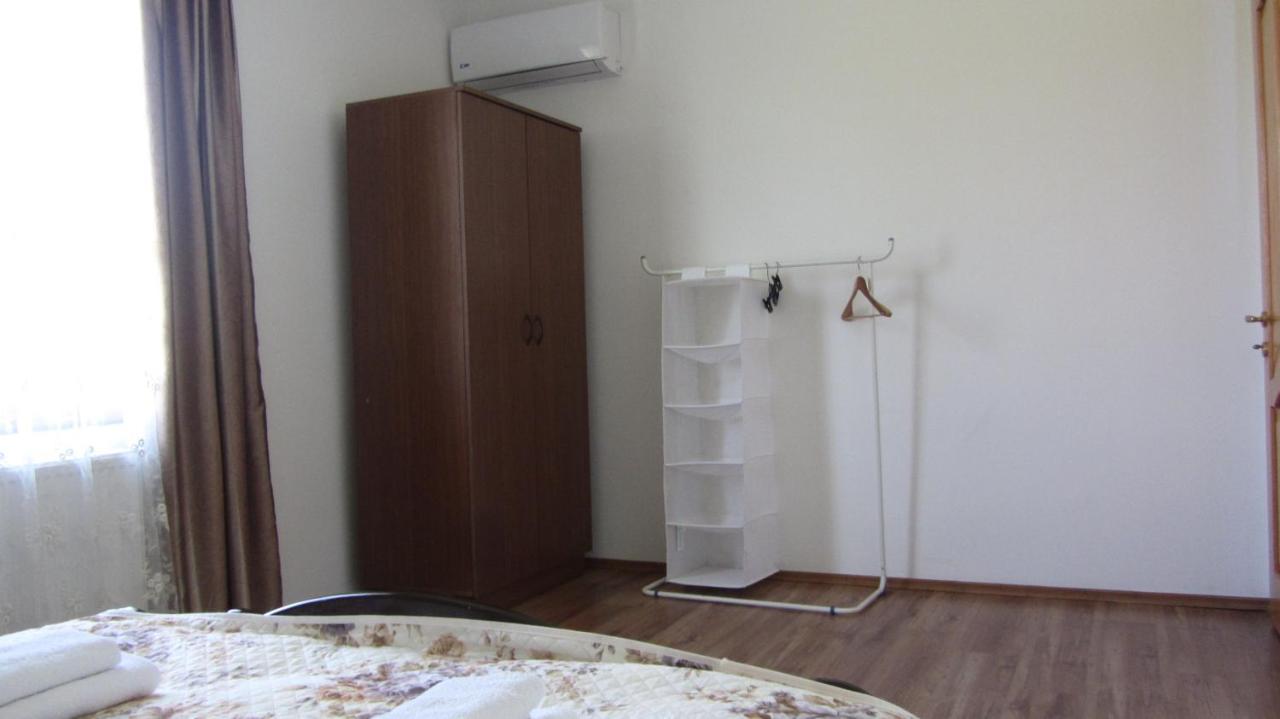 Blue Guest House Samtredia ภายนอก รูปภาพ